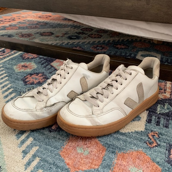 White Leather Vejas Sneakers - Picture 2 of 9